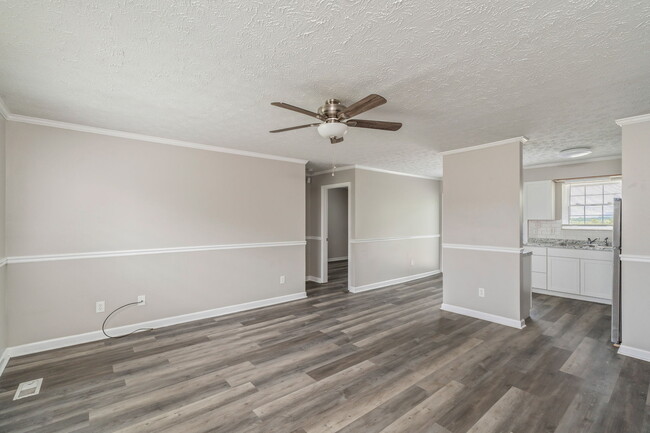 Photo - 2832 Vicksburg Ln