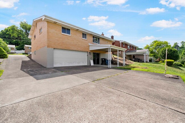 Photo - AVAILABLE NOW! FULLY RENOVATED 3-bedroom in BALDWIN!