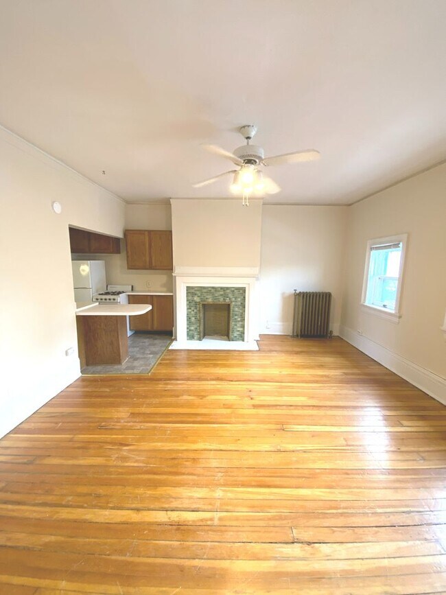 Photo - 918-24 Knapp