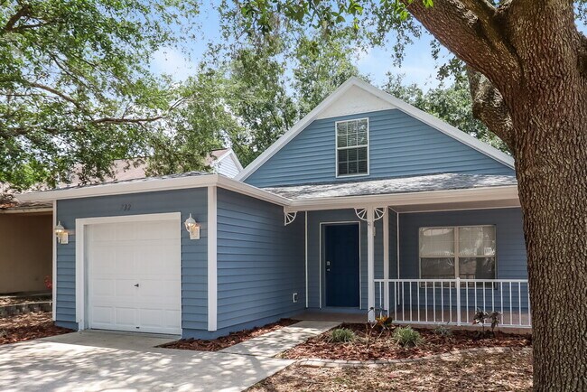 Photo - 732 Cape Cod Cir