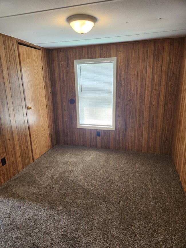 Photo - 309 Becky Ln