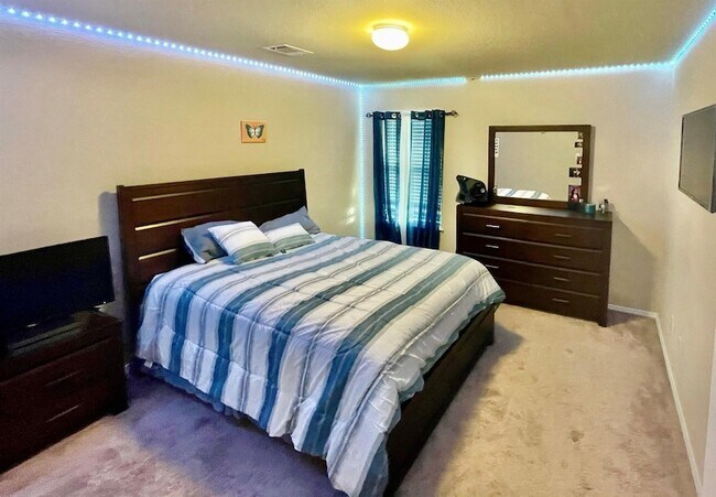 Photo - 2305 Willard Way