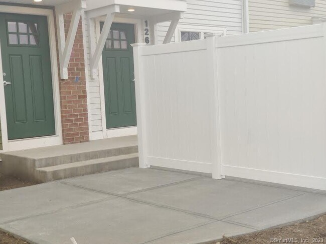 Photo - 55 Custer St