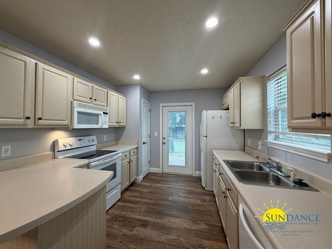 Photo - Great 3-Bedroom Home in Shalimar!