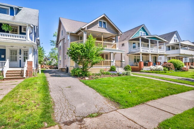 Photo - 1331 W 102nd St Unit 2