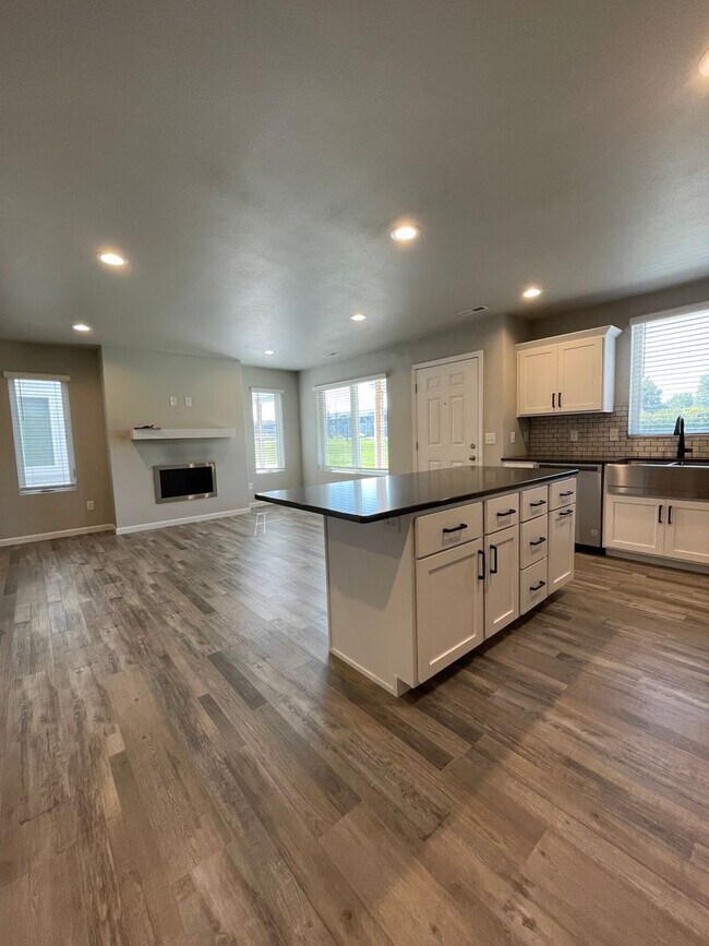 Modern Townhome in South Bismarck Coming A... House Rental in