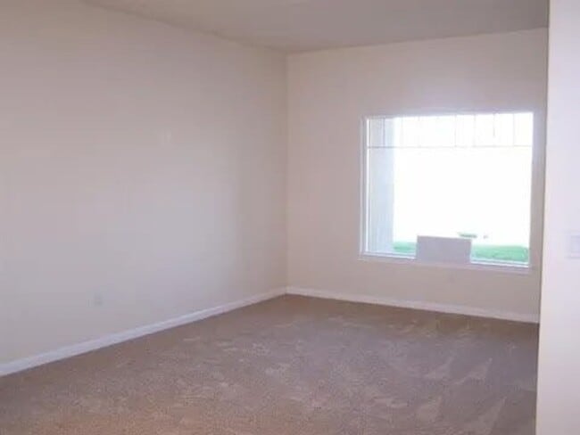 Photo - 4 bedroom, 2 bath house with a bonus room
