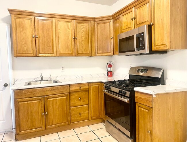 Photo - 2826 Cedar St