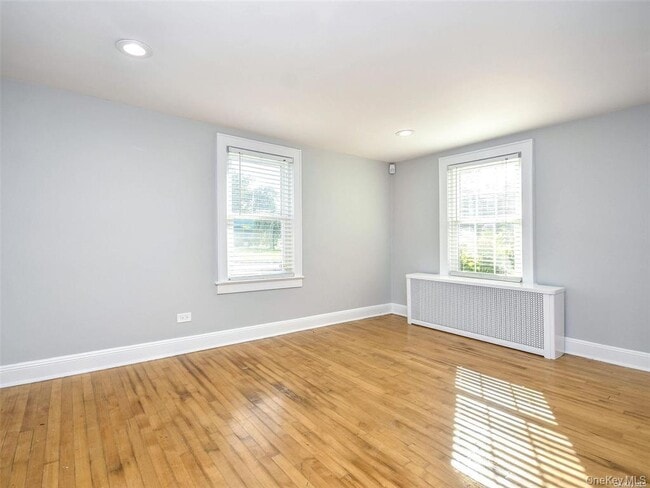 63 Elm Ave