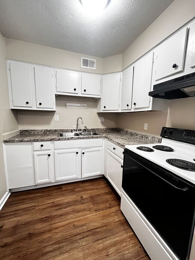 Photo - 6510 Hackel Dr Unit 6510 Hackel Dr -  1