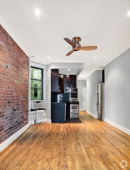 Building Photo - 250 Mott St Rental