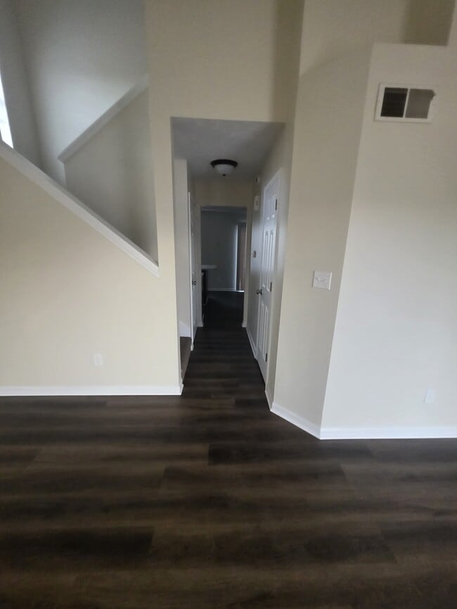 Photo - 4819 May Ridge Ln