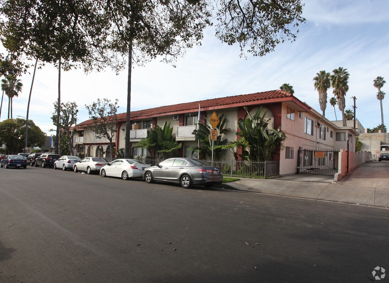 1645 N. Winona Blvd - 1645 N. Winona Blvd Apartamentos