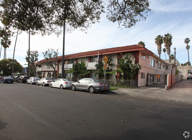 Building Photo - 1645 N. Winona Blvd Rental