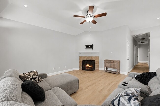 Photo - 11318 Twain Dr