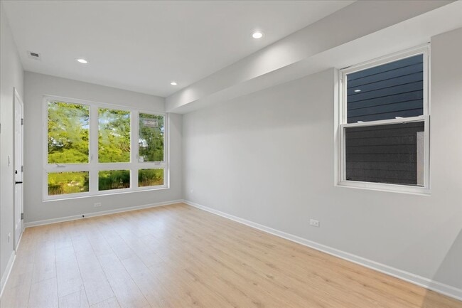 Photo - 4537 S Evans Ave