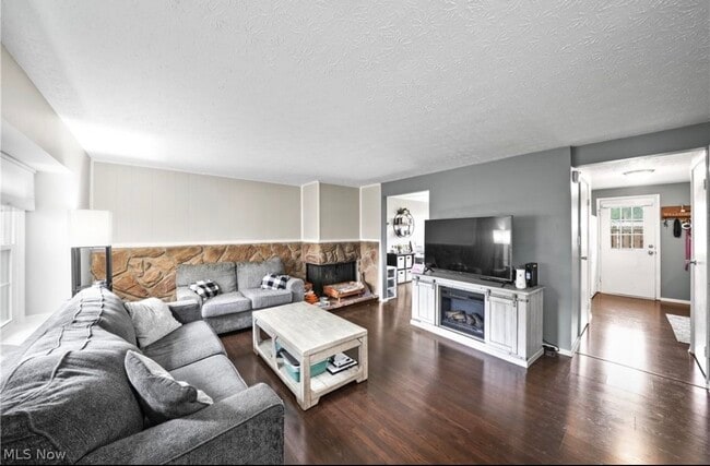 Photo - 1799 Higby Dr Unit B