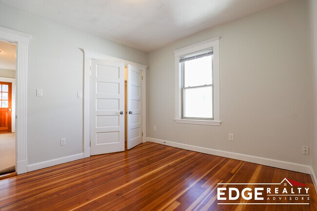 Photo - 31 Montfern Ave Unit 3