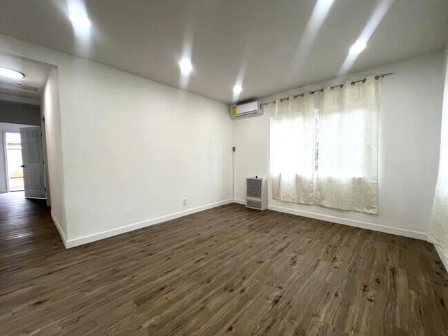 Photo - 1041-1043 W 3rd St Unit 1041