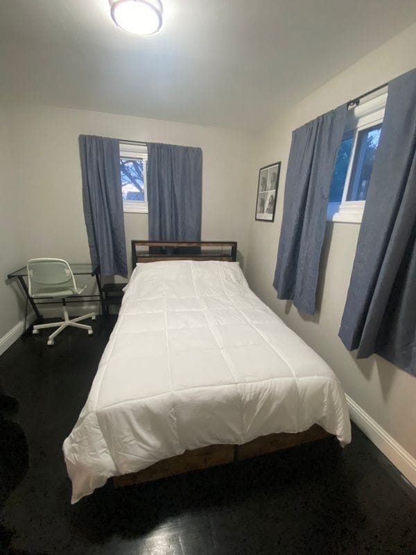 Photo - 905 N Moline St