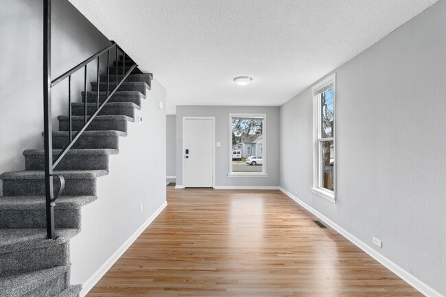 Photo - 2124 W College Ave