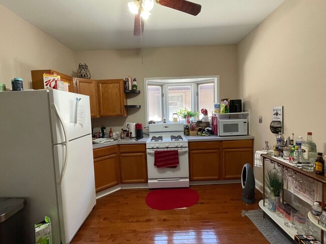 Photo - 1233 W Oakdale Ave Unit 2F