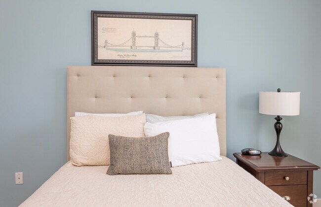 1BR, 1BA - 647 SF