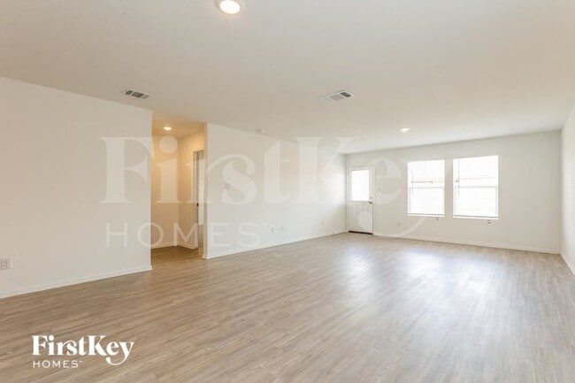 Photo - 10627 Erinita Way