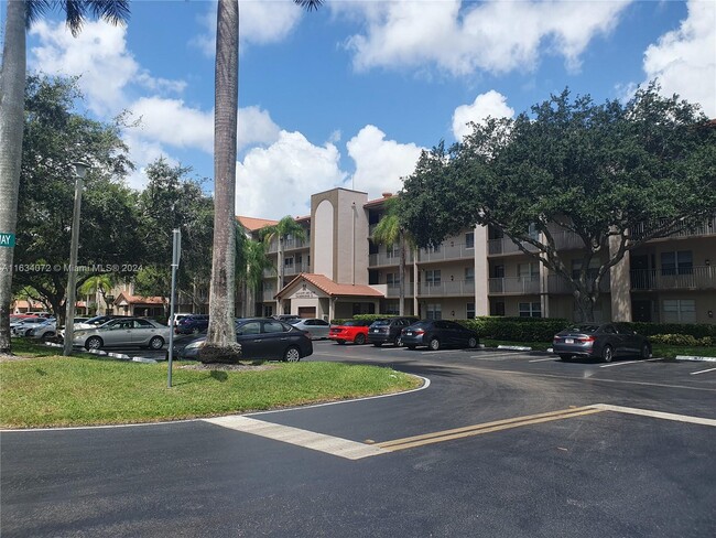 Photo - 1110 SW 125th Ave Condo Unit 405