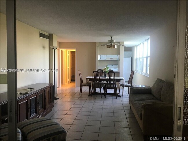 9470 Live Oak Pl Unit 306