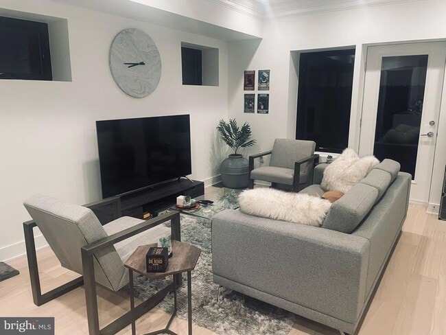 Building Photo - 2642 39th St NW Unit 2