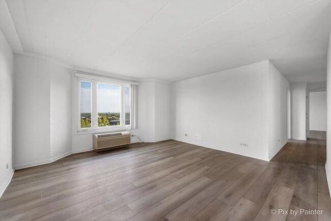 Photo - 1 One Renaissance Pl Unit 1017