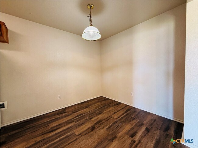 Photo - 2801 Lucille Dr