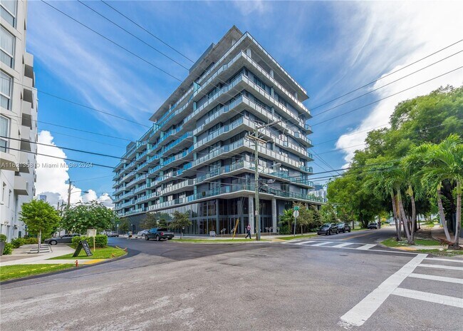 Photo - 201 SW 17th Rd Condo