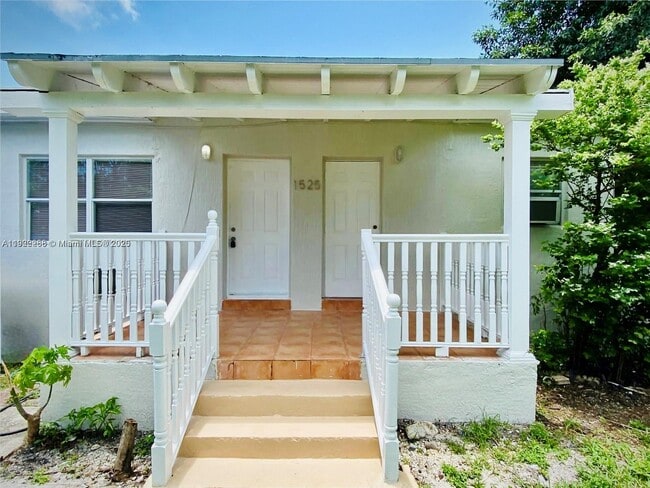 Building Photo - 1523 NE 110th Terrace Unit 1525