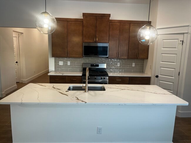 Photo - 251 Kristen Ln