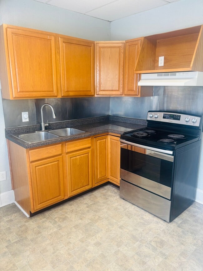 Photo - 654 Oak St Unidad Apt C