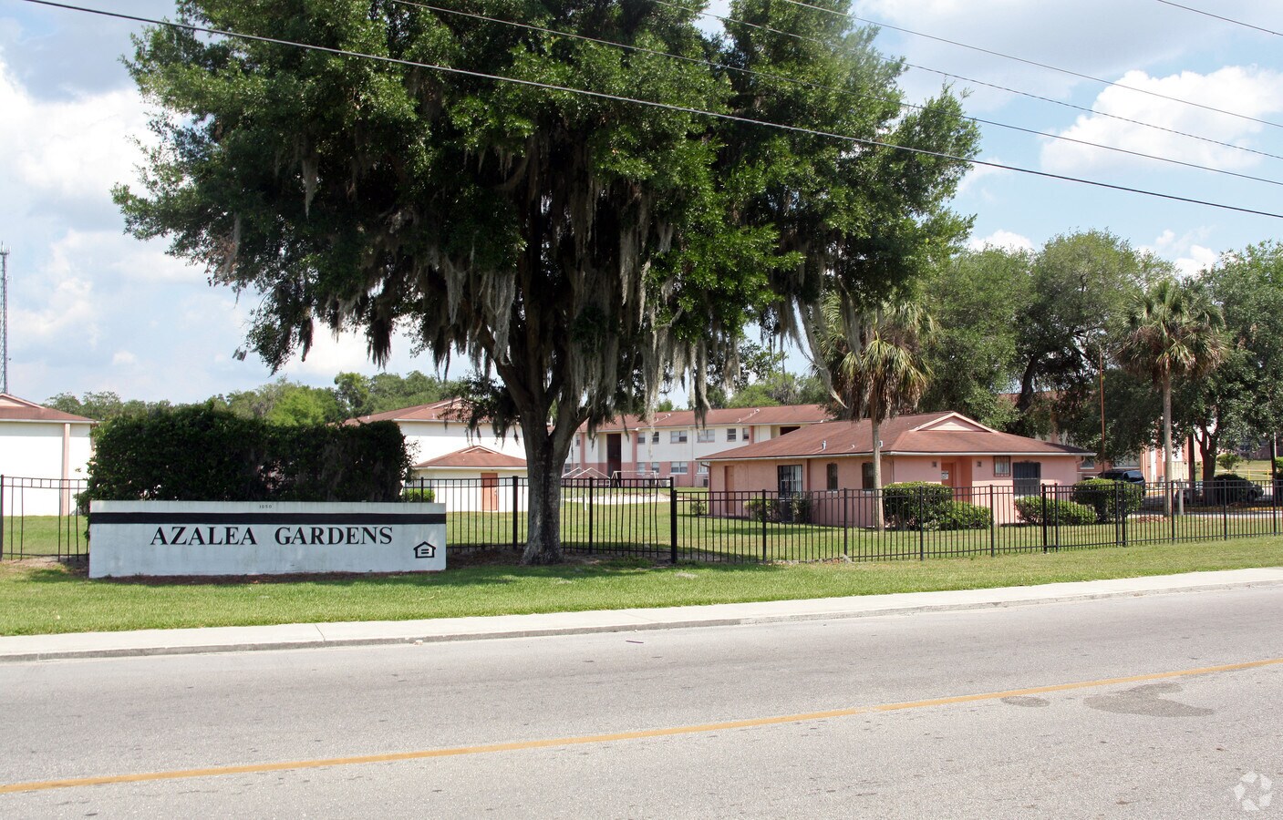 Photo - Azalea Gardens Apartments