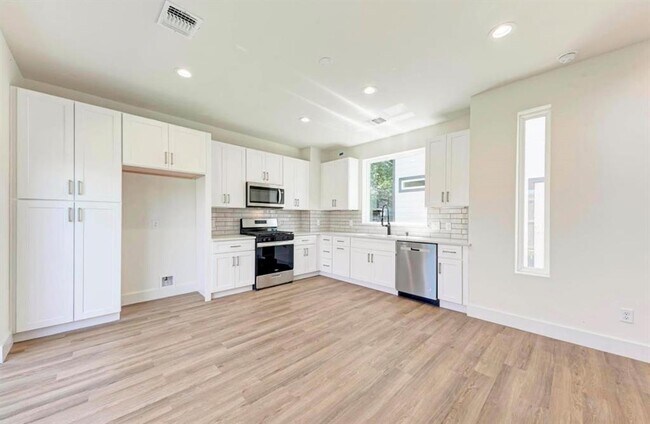 Photo - 502 Tillery St Unit 2