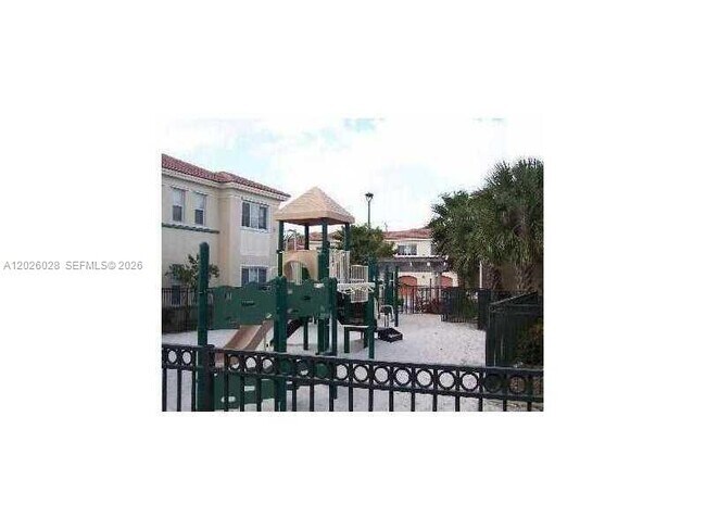 Photo - 2564 Centergate Dr Unidad 106