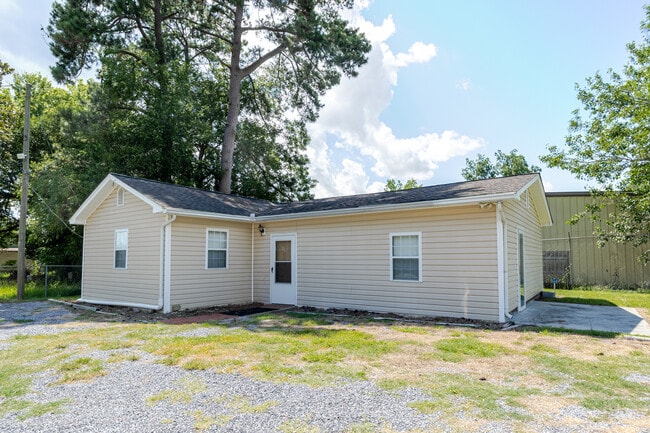 Photo - 2621 State Rd S-21-535