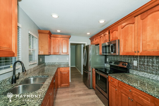 Photo - 1705 E Lambright St N