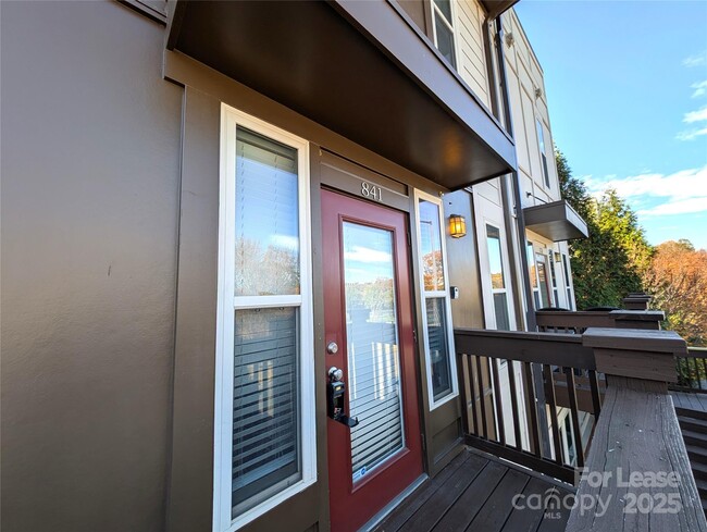 Photo - 841 Seigle Point Dr