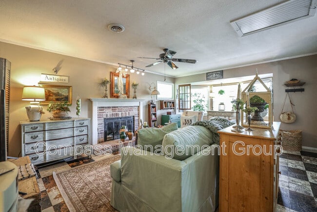 Photo - 1125 Timbergrove Dr