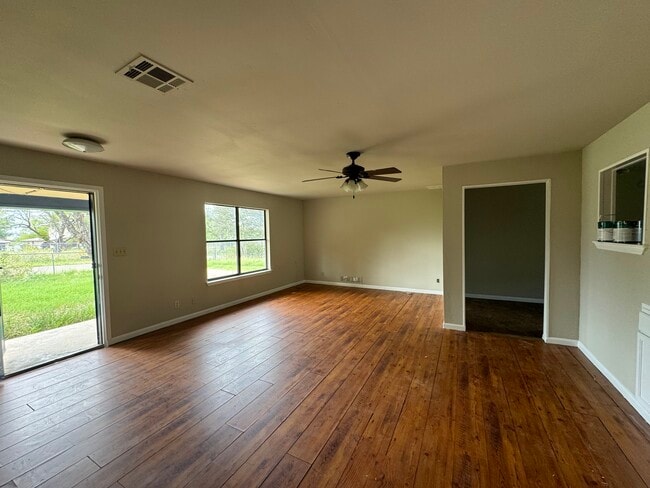 Photo - 851 Aspen Ln