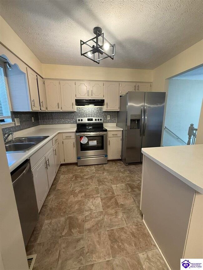 Photo - 105 Candy Ct