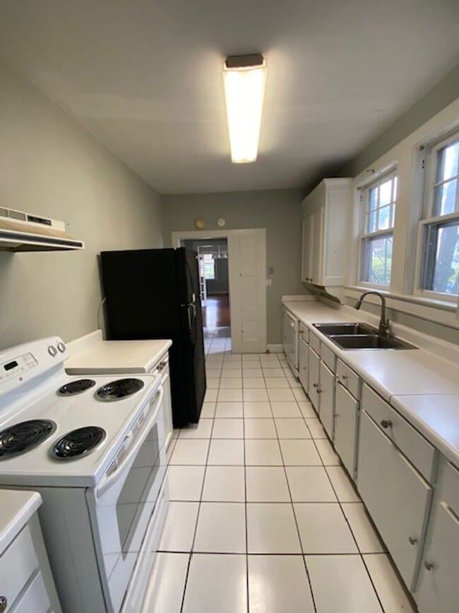Photo - 3 bedroom 2 bath Heathwood/ Melrose Heights Area