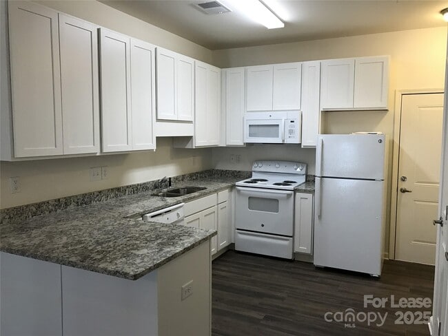 Photo - 17905 Delmas Dr Unit 303