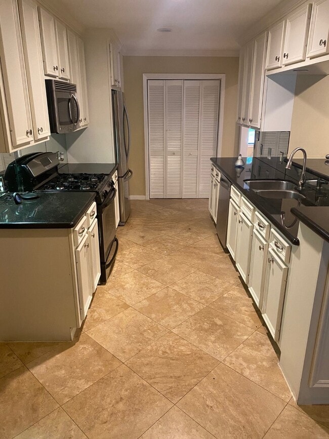 Photo - 8327 Lorrie Dr