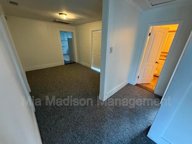 Photo - 211 W 59th St